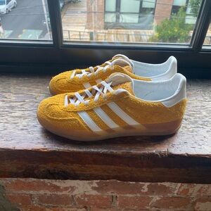 Adidas Gazelle Orange Peel White